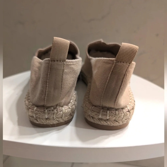 Nude Canvas Espadrilles 7.5 - Picture 5 of 7